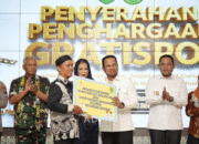 Air Mata Bahagia Marbut dan Guru TK di Kaltim, Bantuan Gratispol dan Jospol Tiba