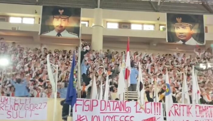 Mahasiswa Unmul Protes dengan Membalikkan Badan Saat Sambutan Wagub Kaltim