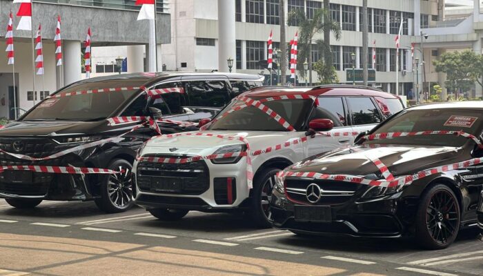 Rumah Jaringan Riza Chalid Digeledah, Kejagung Sita Mobil Mewah dan Uang Tunai
