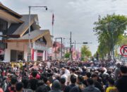 Aksi Damai Barak, Wali Kota Balikpapan Pilih Turun ke Jalan