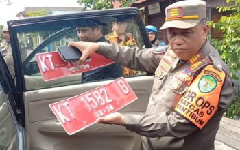 Satpol PP Kaltim Tertibkan Mobil Dinas Pensiunan, Ada Diganti Plat Putih