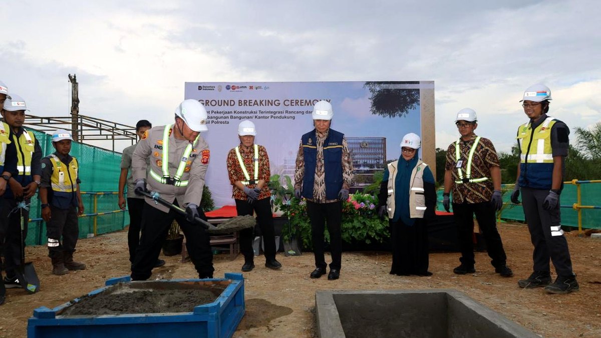 Kapolda Kaltim peletakan batu pertama kantor pendukung Polresta IKN di Penajam