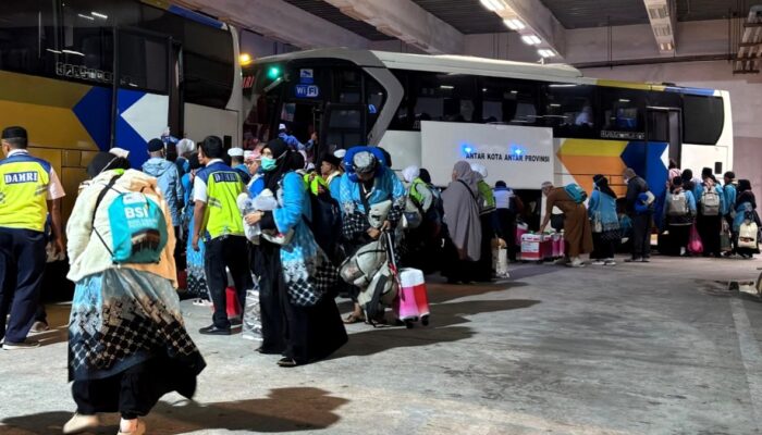 Kloter Pertama Debarkasi Haji Balikpapan Tiba, 9 Jemaah Wafat di Tanah Suci