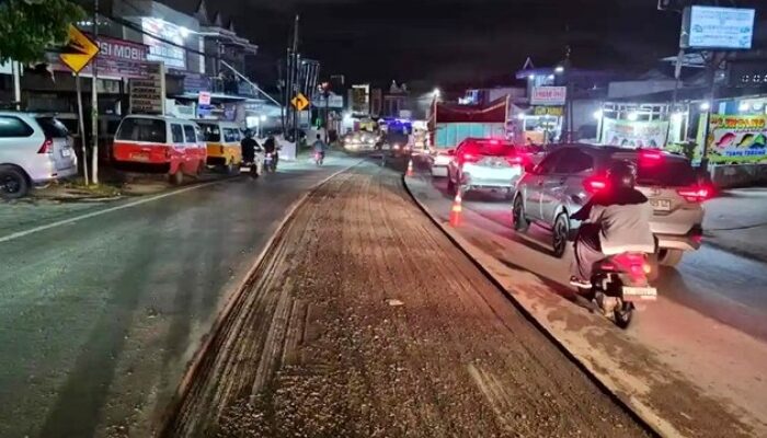 BBPJN Perbaiki Jalan Soekarno-Hatta Balikpapan dengan Aspal Asbuton PG 70