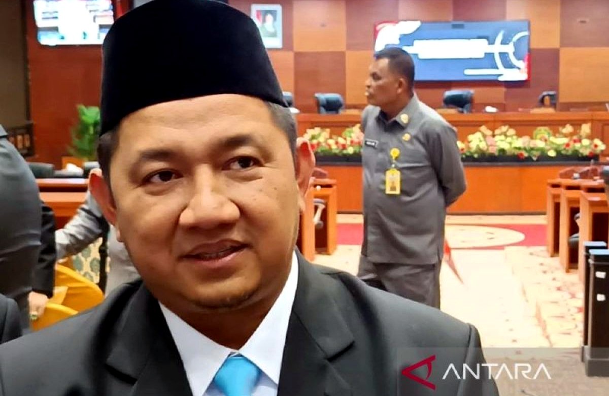 Foto Bupati Penajam Paser Utara Mudyat Noor terkait pemeriksaan KPK dalam kasus gratifikasi batu bara Kukar