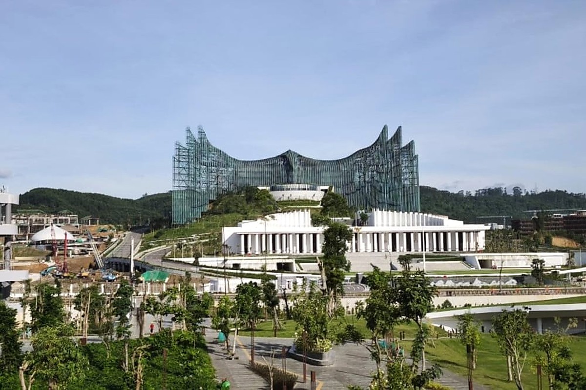 Penampakan kawasan Istana Negara dan Garuda di Ibu Kota Nusantara yang menjadi latar pembentukan Polresta baru di IKN.