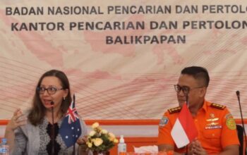 Delegasi Australia dan Basarnas Balikpapan saat membahas koordinasi SAR untuk Kaltim dan IKN
