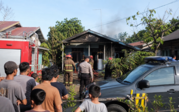 Respons Cepat Call Center 110, Polres PPU Padamkan Kebakaran di Petung